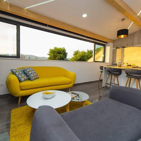 La Vela Luxury Lejlighed