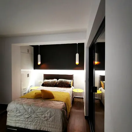 La Vela Luxury Lejlighed