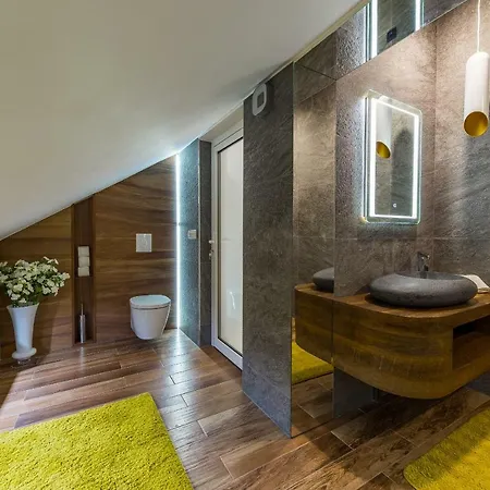 La Vela Luxury