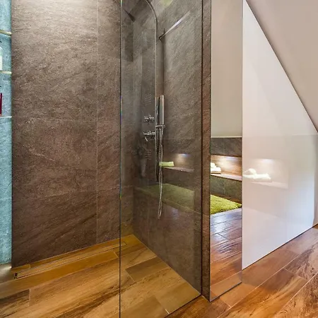 La Vela Luxury Трогир